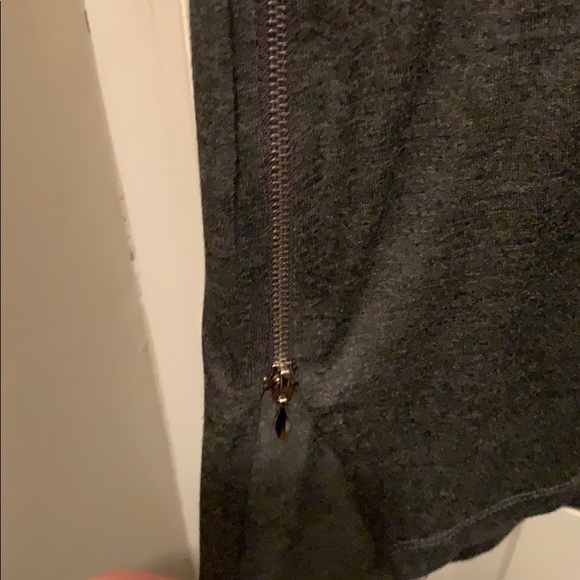 Short sleeve grey top - Picture 2 of 3